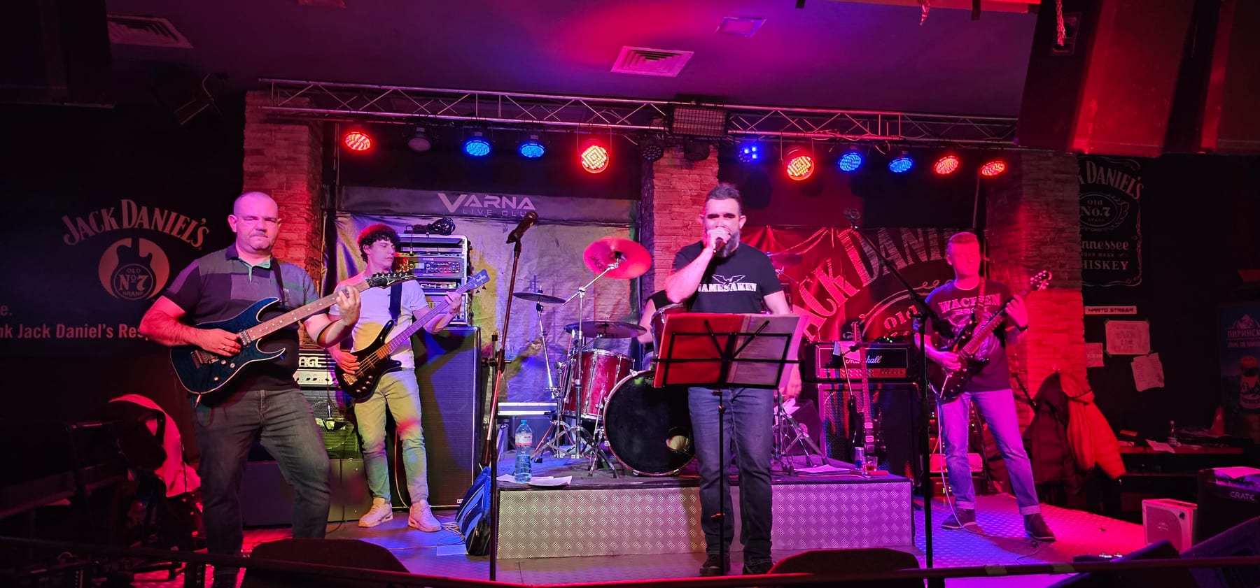 Namesaken на сцена